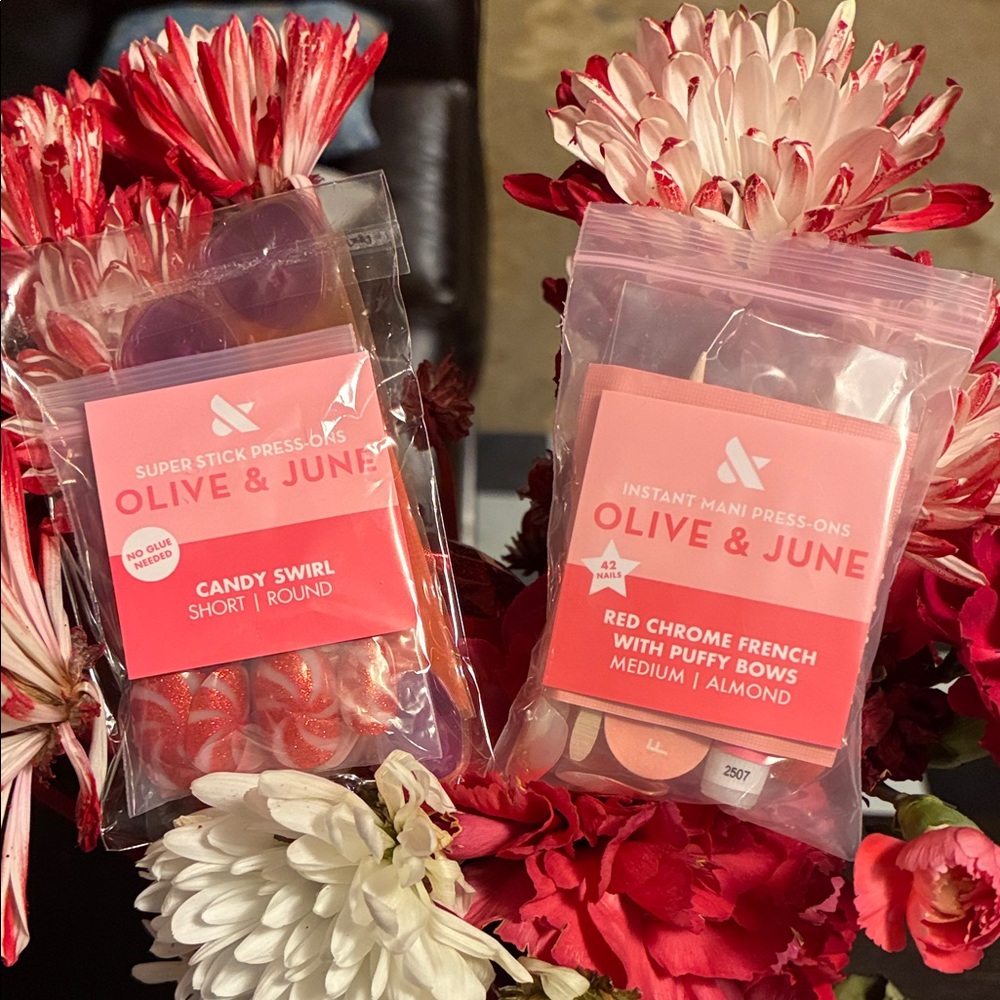 Olive & June Candy Swirl and Red Chrome French Nail Set